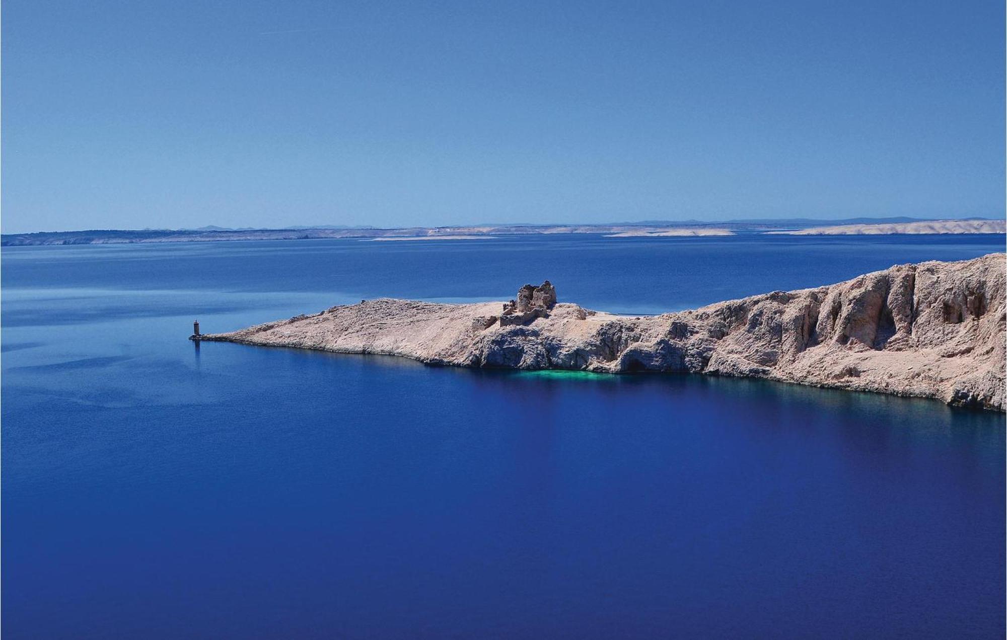 2 Bedroom Beautiful Apartment In Pag Pag Town Exterior foto